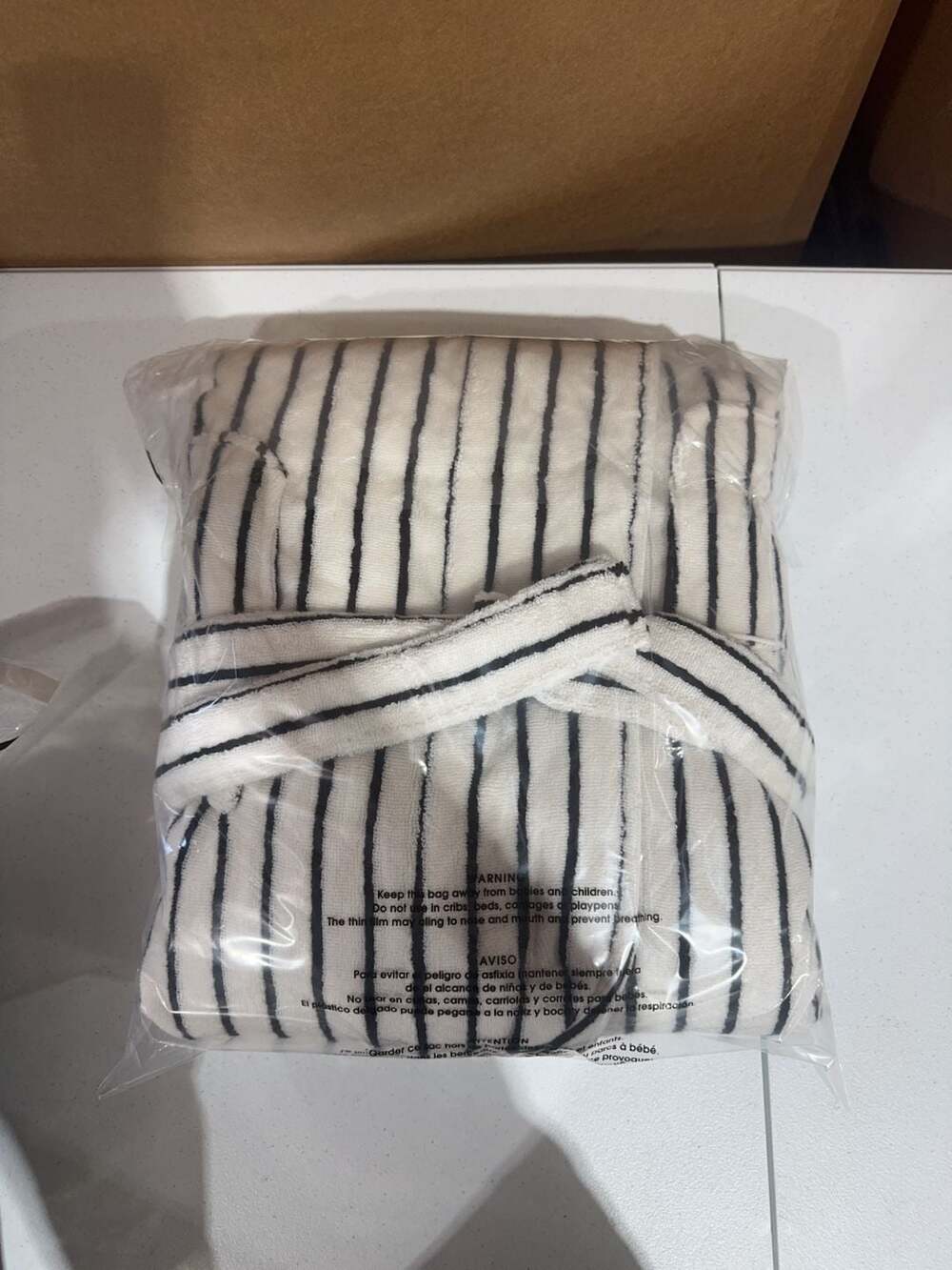 Cozy Earth Striped Bathrobe Size Medium - Picture 5 of 5